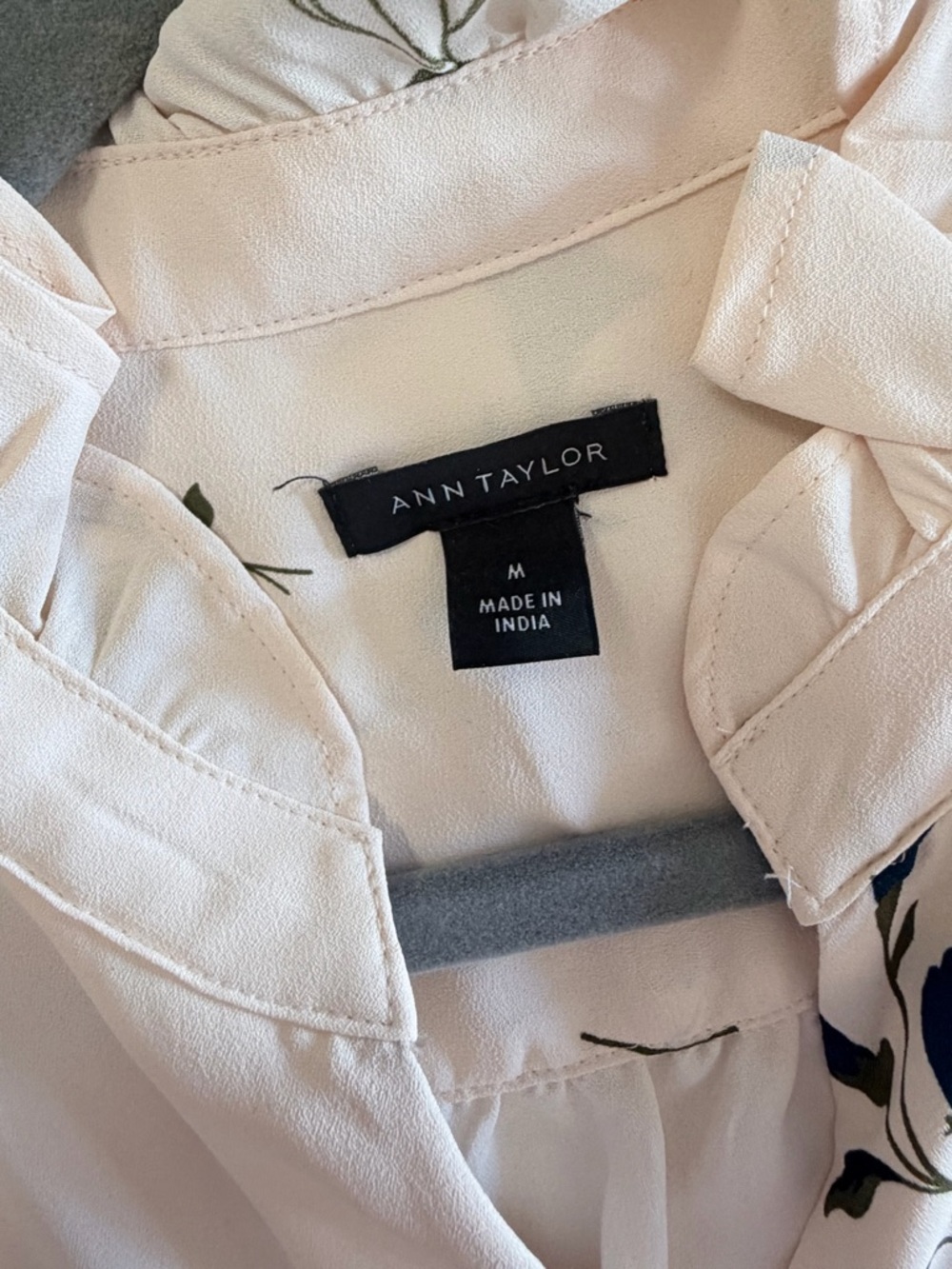Ann Taylor Cream Blouse with Navy Floral Print - Picture 4 of 5